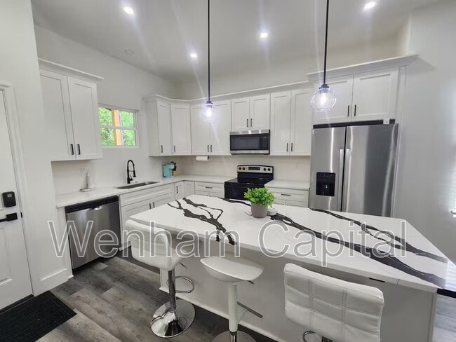 Photo - 1528 Murphy Ave SW Unit B