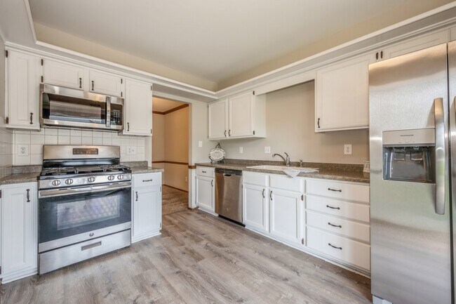 Photo - 355 S Collins St Unit 355