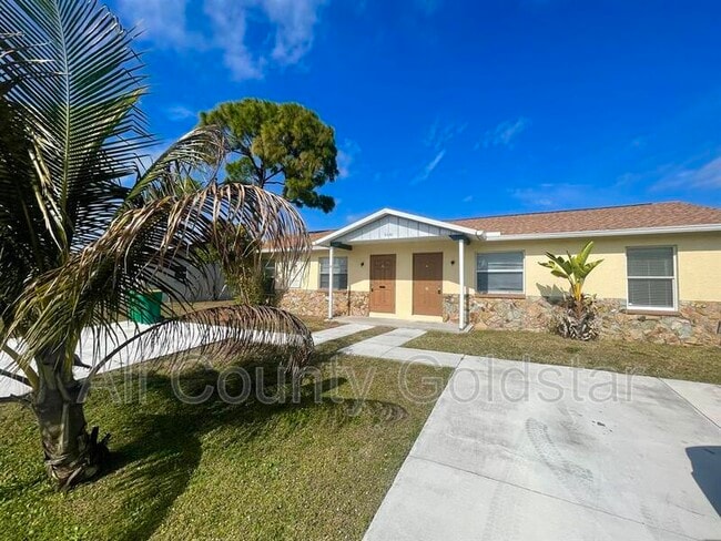 Building Photo - 9490 Tacoma Ave Unit Apt B