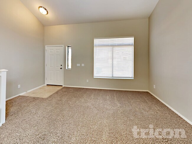 Photo - 6341 W Watkins St