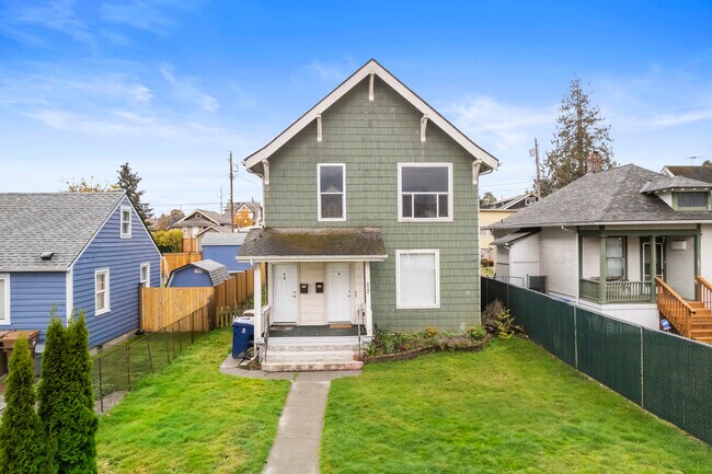 Photo - 512 E 34th St