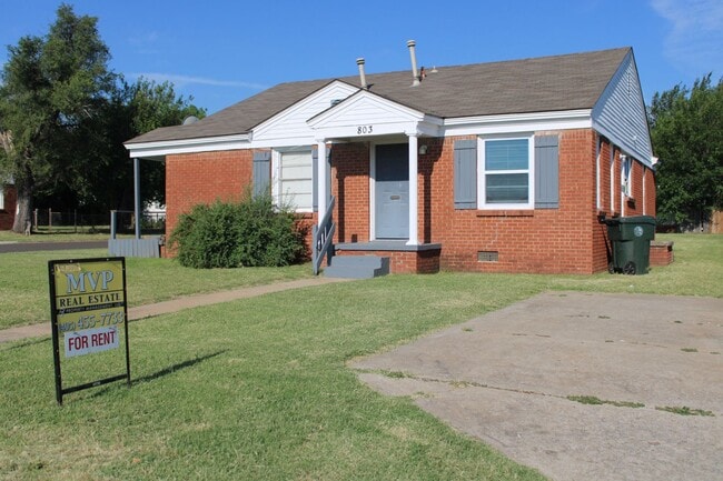 Building Photo - Updated 1 Bed - Tinker Close!