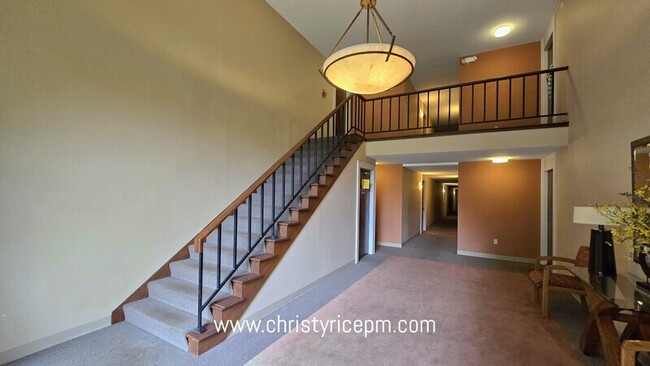 Photo - 11010 NE 68th St Unit 627