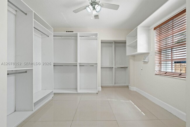 292 E 55th St