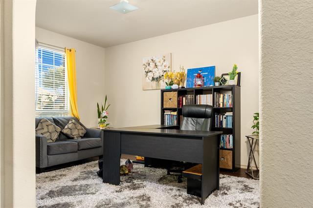 Photo - 428 Running Water Trail