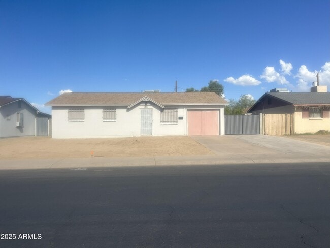 Building Photo - 3823 N 81st Ave Rental