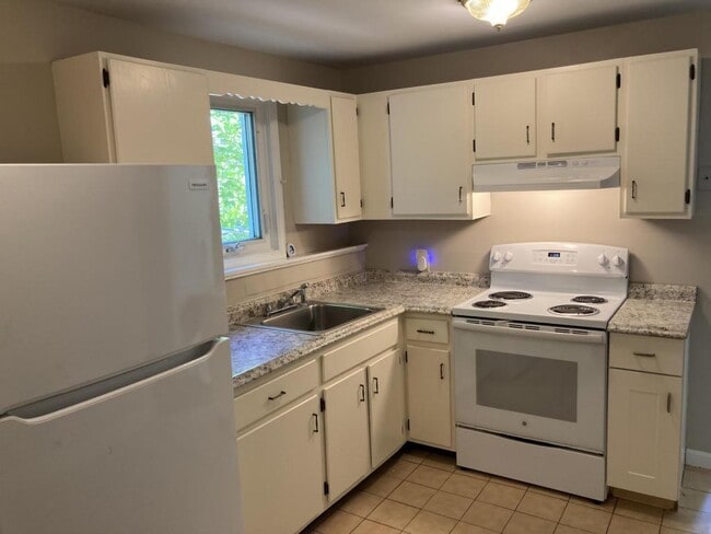 Building Photo - 40 Prospect St