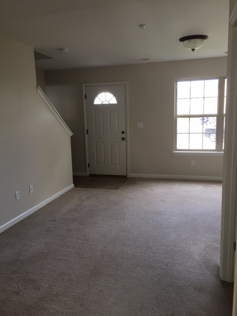 1220 Elm Tree Commons Ct Townhome - Townhome Rental in Moscow Mills MO ...