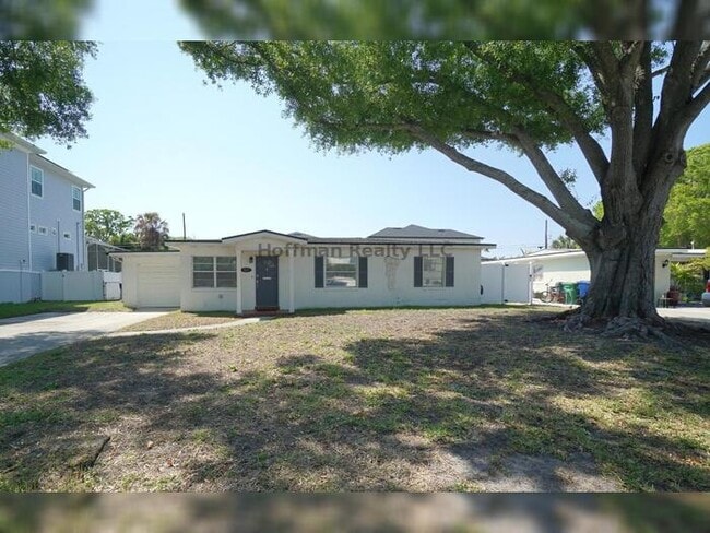 Building Photo - South Tampa ? Remodeled Single Story Home