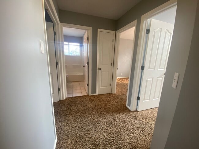 Photo - 987 E Blue Heron Way