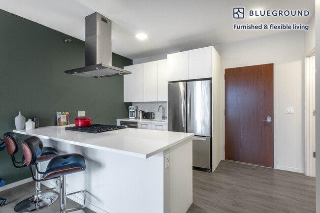 Photo - 8 E Huron St Unit FL8-ID127