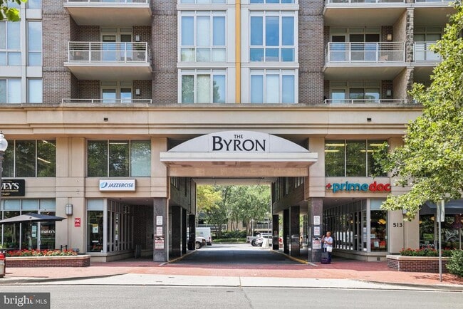 Building Photo - 513 W Broad St Unit 412 Rental