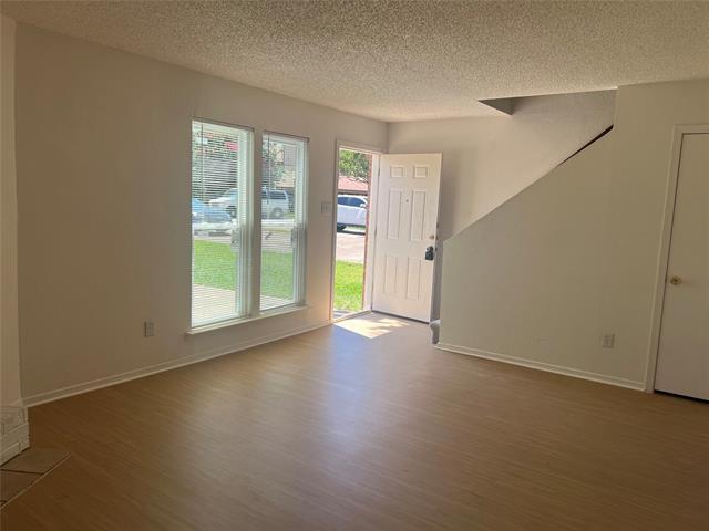 Photo - 514 E Norwood Cir