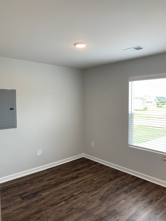 Photo - Don’t Miss This — Pre-Leasing 3-Bed, 2-Bath Home in Lakeside Cottages