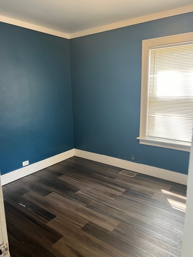 Bedroom 3 - 114 E 119th St Unit Apartment 1