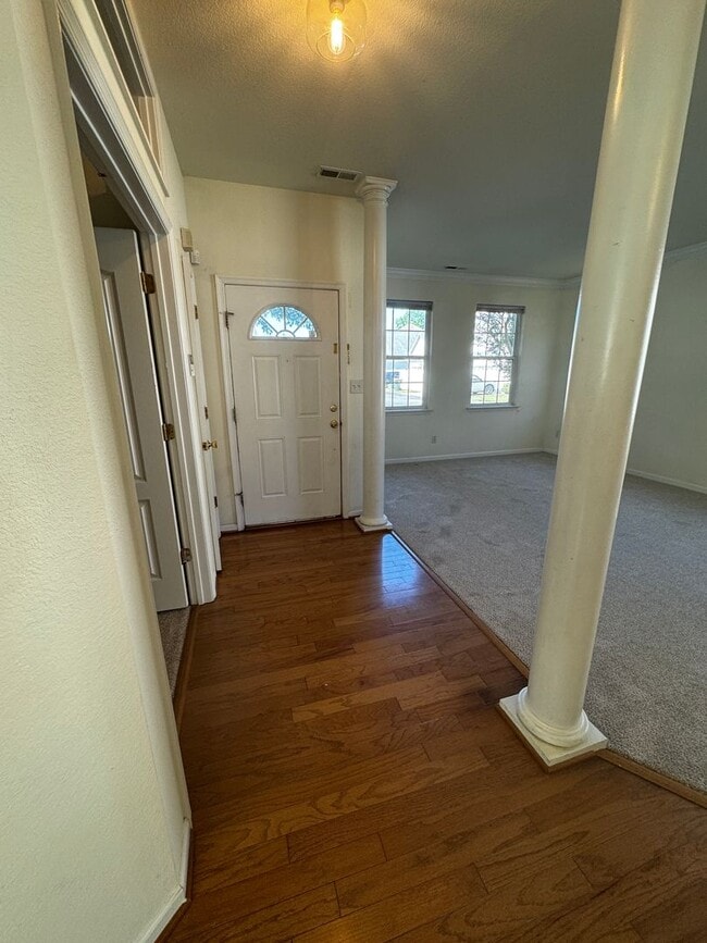 Photo - BEAUTIFUL OPEN FLOOR PLAN