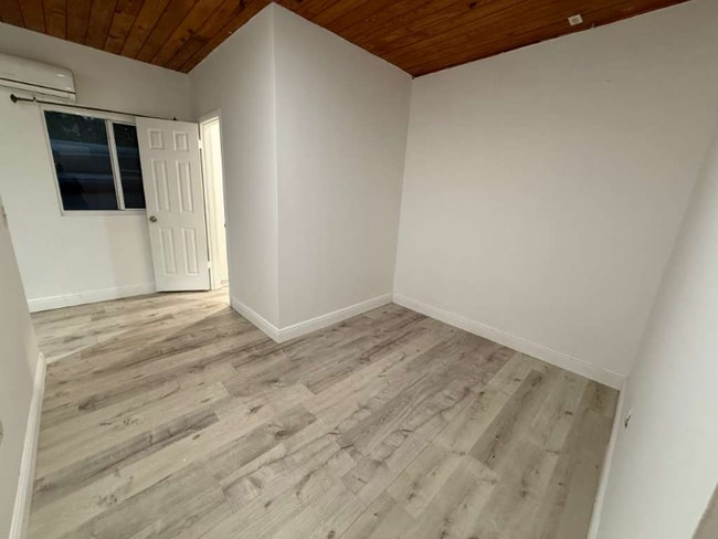 Photo - 3033-3033 NW 15th St Unidad 3031 C 1ST FLOOR