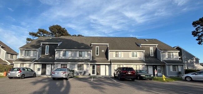 Building Photo - 3700 Golf Colony Ln