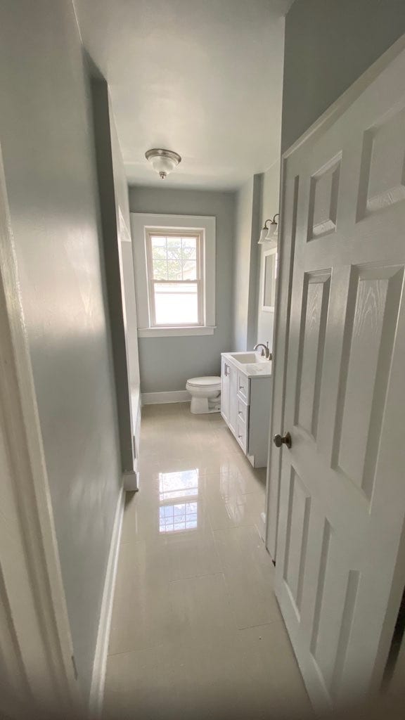 Photo - 9-11 Lois Pl