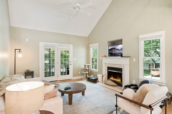 Photo - Available 07/10/26! Lovely 3 bedroom townhome close to the Eno River in Country Club Heights!