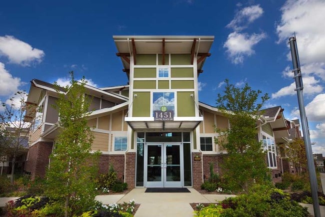 Highest Rated Community in Denton - 14 Fifty-One ALL INCLUSIVE *Student Living* Apartments