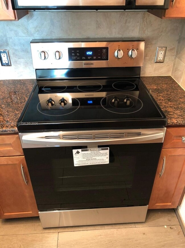 Photo - 2000 N Bayshore Dr Unidad 506