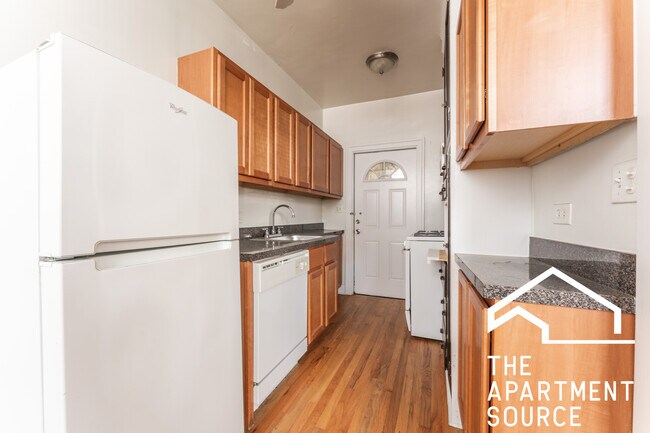 Photo - 4550 N Maplewood Ave Unit GR