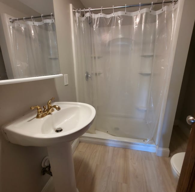 Photo - 1447 Rosewood Ave Unit 3rd floor