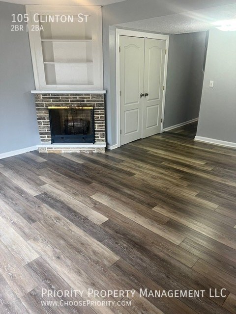 Photo - 105 Clinton St