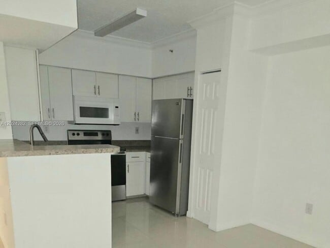 Building Photo - 220 SW 116th Ave Unit 15203