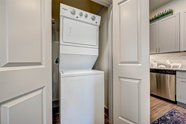 Photo - 6955 Turtlewood Dr Unit 515
