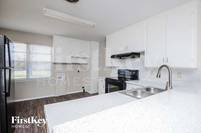 Photo - 1029 Usher St