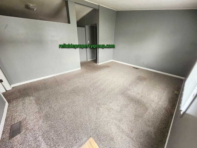 Photo - New Listing!!