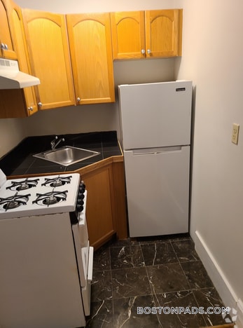Building Photo - 38 Hemenway St Rental