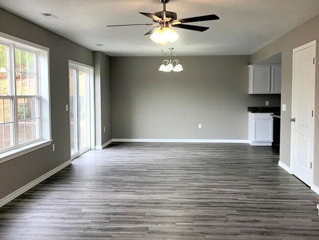 Photo - Cute town house with lawncare included!