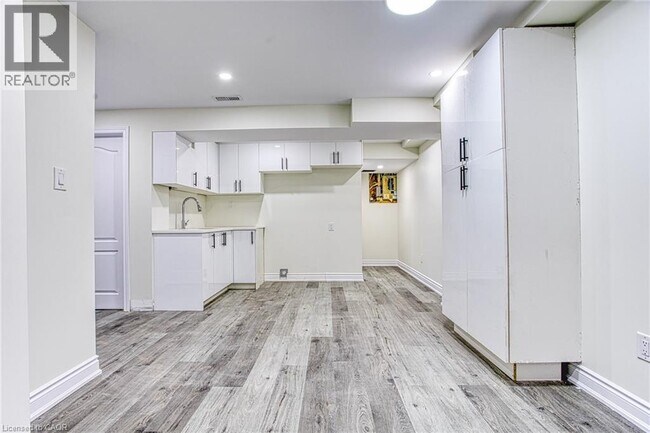 Photo - 115 Amberly Blvd