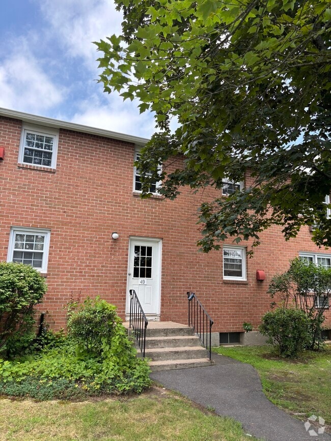 Building Photo - 4 Grandview Dr Unit 49C Rental