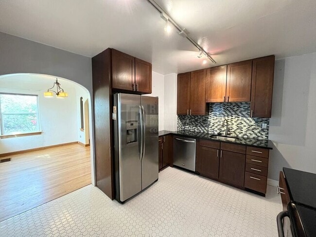 Photo - 1400 Willow St