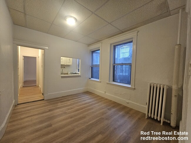 Building Photo - 24 Phillips St Unit 5
