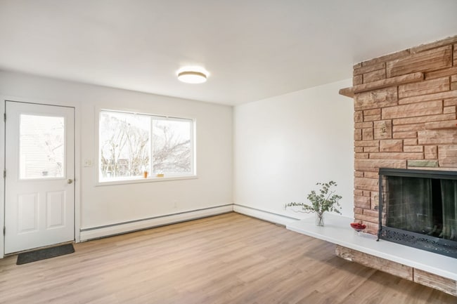 Photo - 7640 SE Yamhill St