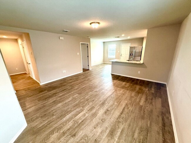 Photo - 7614 Crestway Ridge