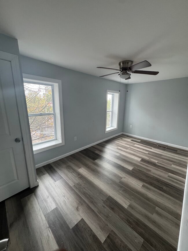 Photo - 529 W 7th St Unit 4