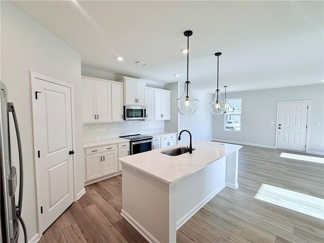 Photo - 560 Aberdeen Mdw Ln