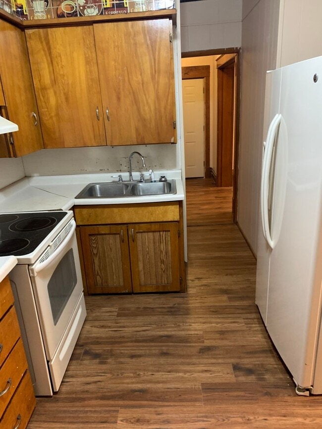 Photo - HOUSE FOR RENT  3 BR, 1 BA - Attached Garage - Central Air - Fenced in yard,