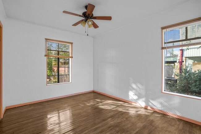 Photo - 1820 Aldama St