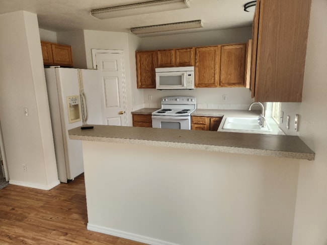 Photo - 1427 W Roberts Pl