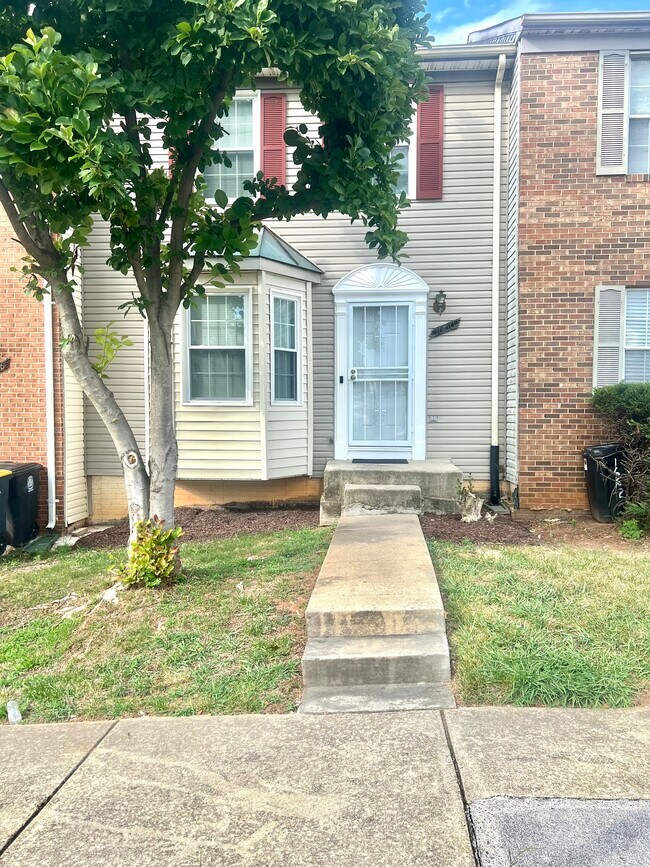 1660 willowwood ct Townhome Townhome Rental in Hyattsville MD