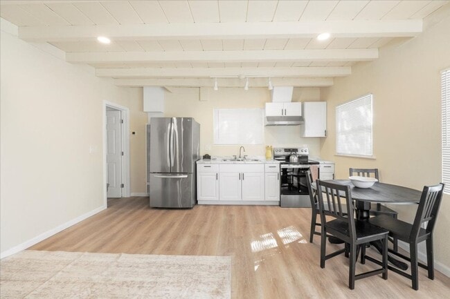 Photo - 272 W Carmel Valley Rd Unidad C