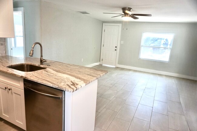 Photo - 506 Engman St