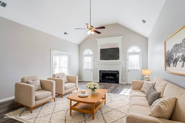 Photo - 5471 Saddle Creek